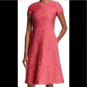 $1250 Escada floral Matelassé Short-Sleeve Dress